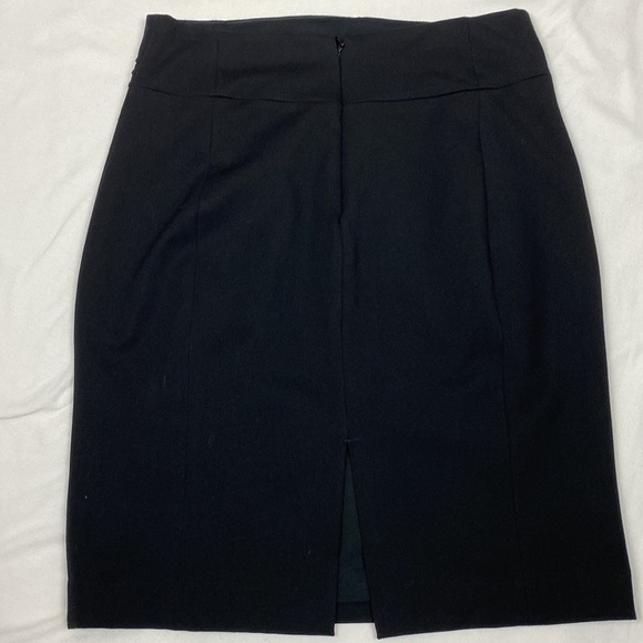Express black skirt fully lined size 4 - Picture 6 of 11